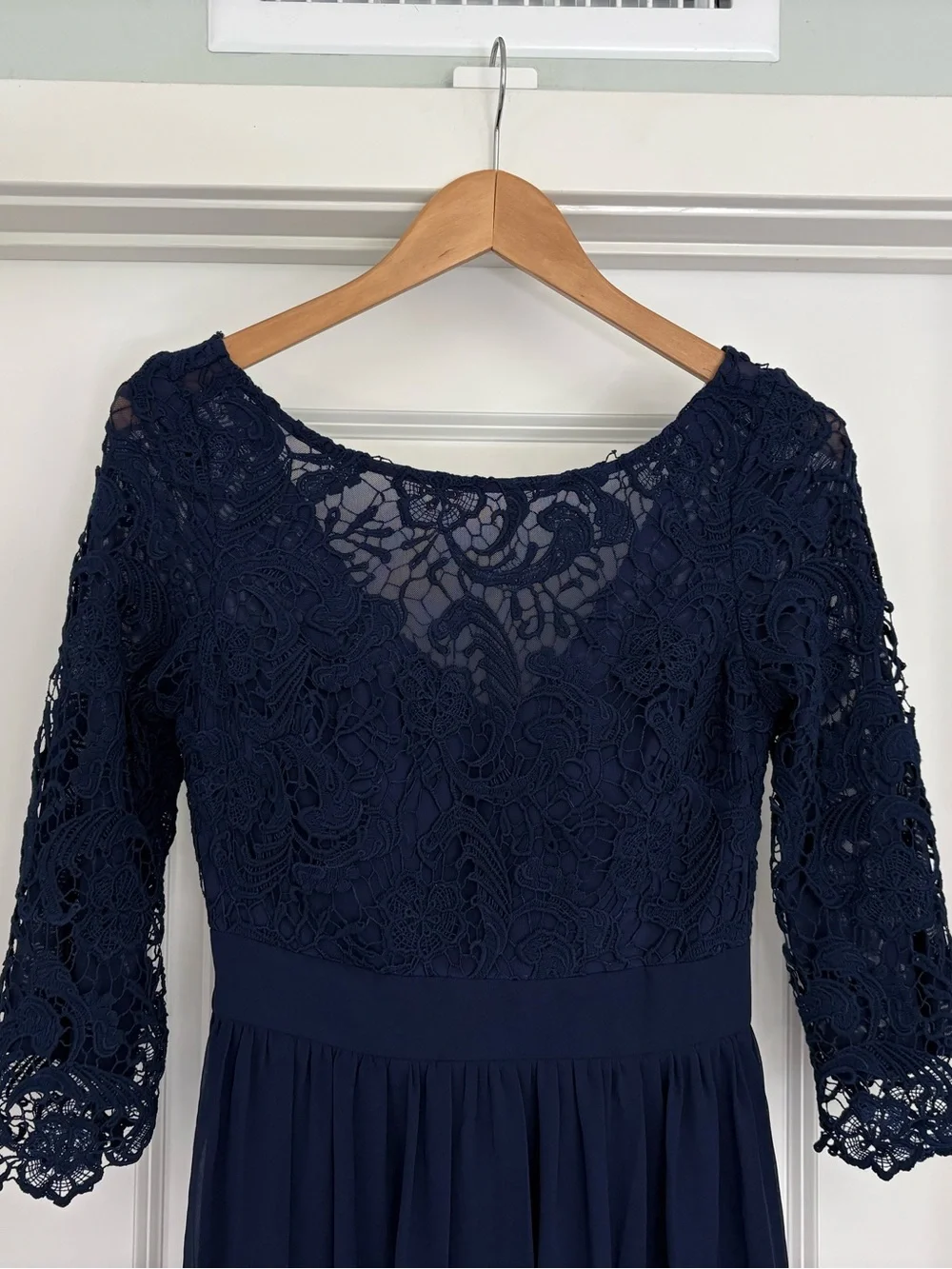 NWT Ever Pretty Lace Evening Dress 8